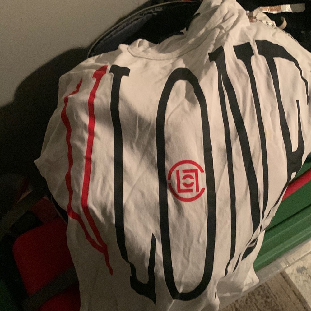 Vlone Tshirts Size Small Still in good condition only worn once selling for $150
